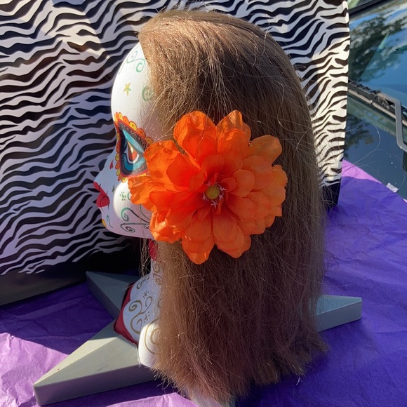 VINTAGE LA MUERTE BRATZ DOLL HEAD AND STAND - Picture 7 of 11